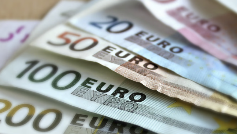 Hoe te investeren in Italië en inkomsten in euro te genereren (gids 2025)